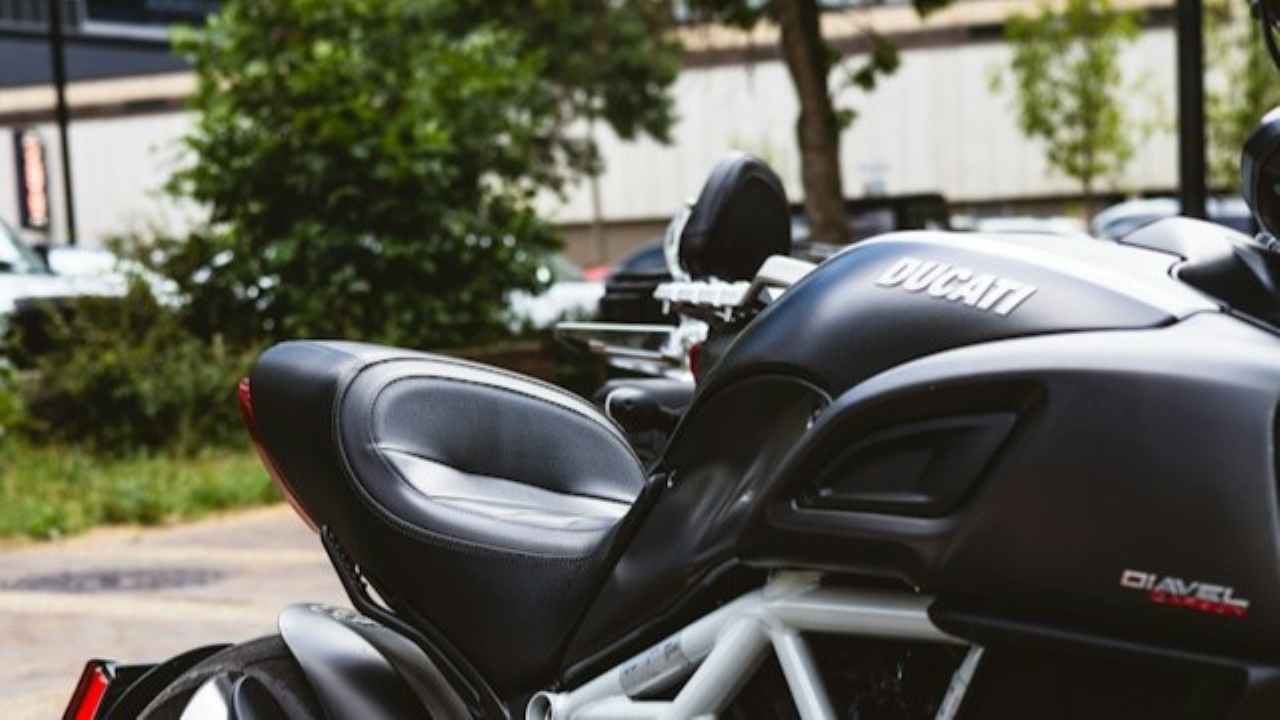 Cara Menghilangkan Baret pada Body Motor dari Baret Ringan hingga Dalam