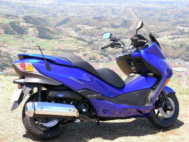 Honda FORZA1