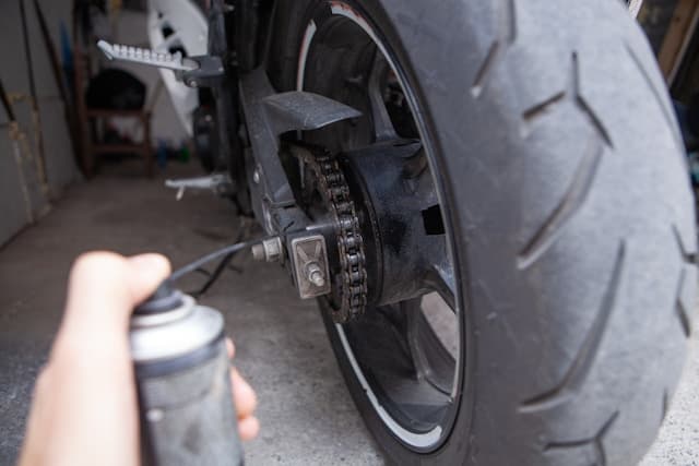 Aki Motor Tidak Mengisi? Begini Cara Cek Penyebab dan Mengatasinya