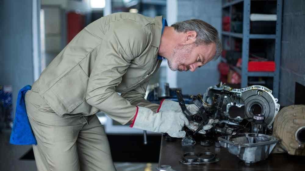 Tarikan Motor Matic Berat Saat Digas? Kenali Penyebab dan Solusinya